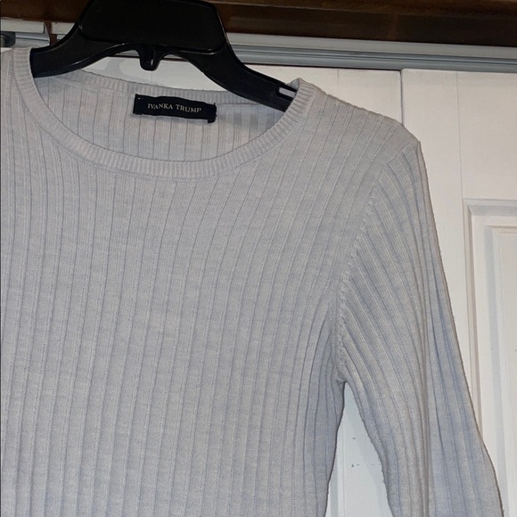 Ivanka Trump Light Gray Ribbed Sweater - Picture 5 of 7